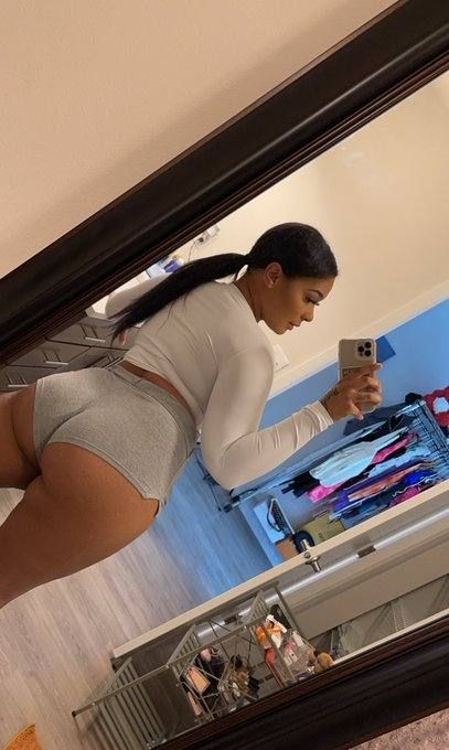 NO PAYMENT REQUIRED- SEXY SINGLE MOM FOR MEET AND FUCK AS LONG AS YOU KNOW HOW TO USE YOUR DIVK 🍑🍑💦💦 - Image 2